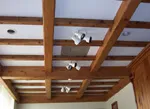 Як і чим підшити стелю з дерев'яних балок – варіанти підшивки різними матеріалами